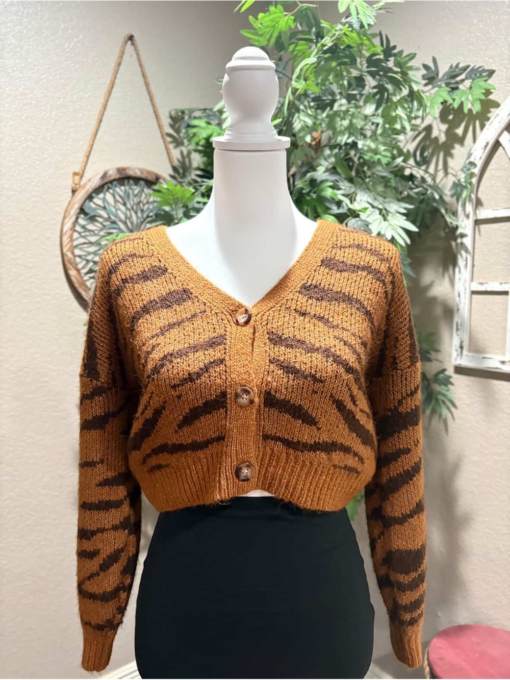 Old Navy Rust Brown Tiger-Stripe Cropped V-Neck Cardigan